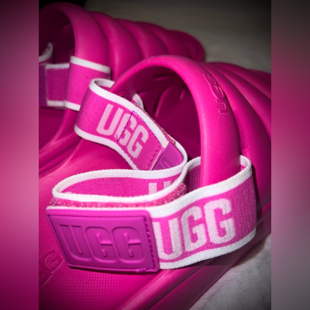 UGG Fuchsia Sport Yeah slide with detachable Straps
